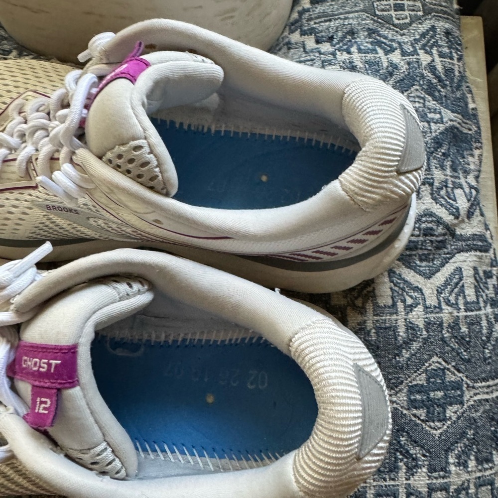 Brooks White and Pink Athletic Shoes with Cushioned Sole - Picture 3 of 6